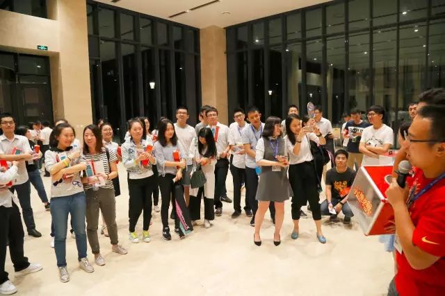 公司舉辦中秋節(jié)外地單身青年歡樂嘉年華活動14.jpg 公司舉辦中秋節(jié)外地單身青年歡樂嘉年華活動14.jpg